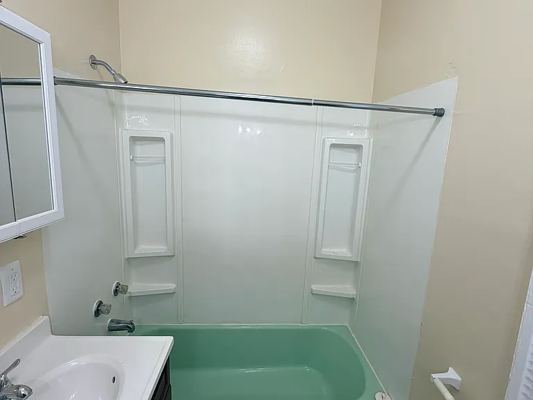 224 Lloyd St #1 — Photo 14
