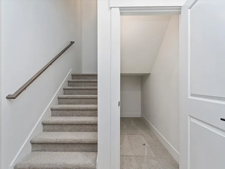 740 S Calhoun Ln — Photo 24