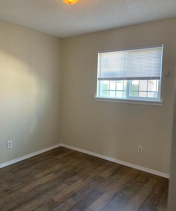 2nd image of 2813 Muriel St NE #B