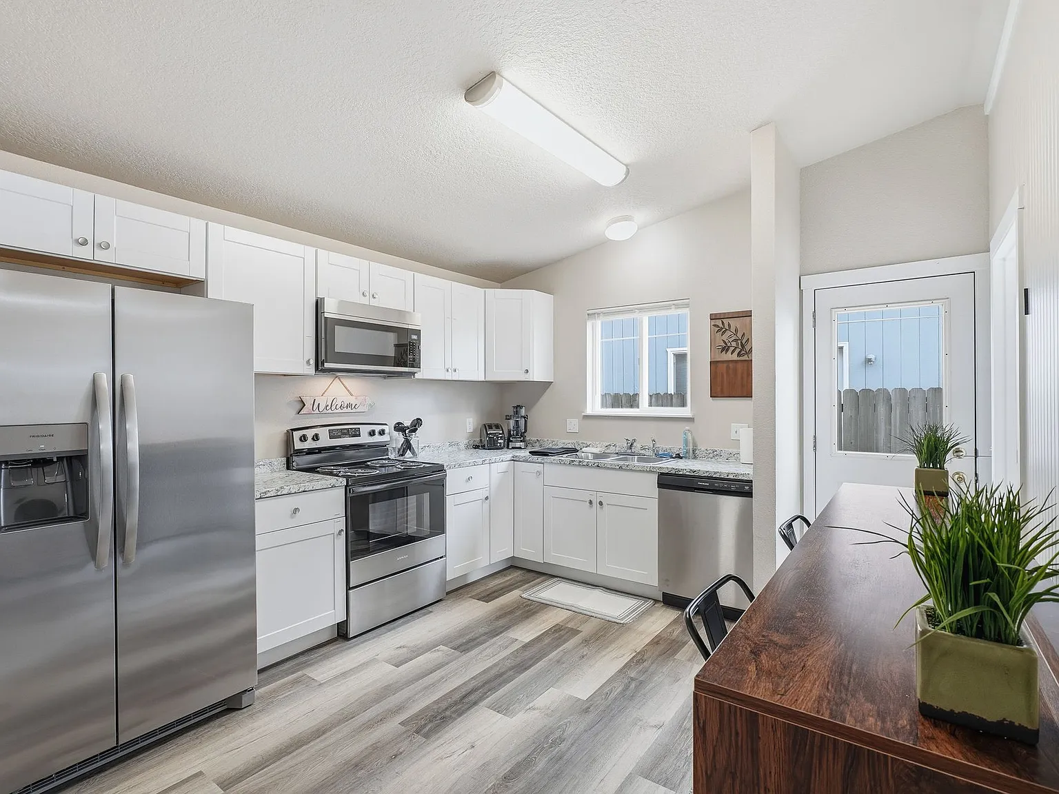 4 bed, $800 — Photo 4