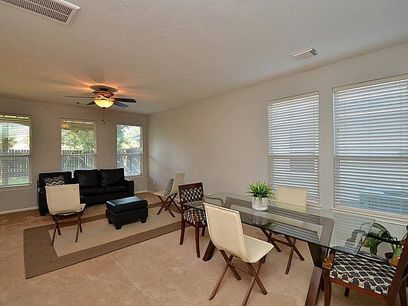 4th image of 13527 Fawn Lily Dr