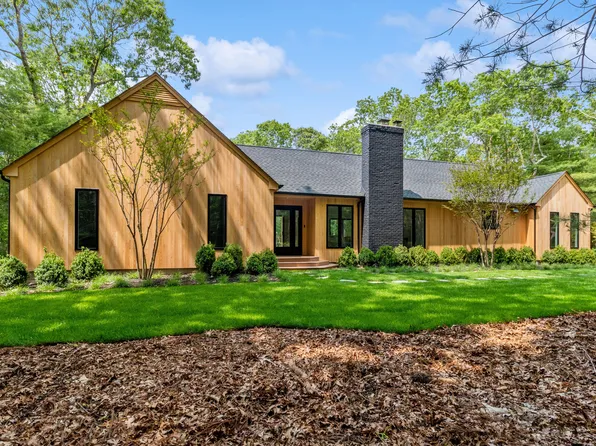 3 Jodys Path, East Hampton, NY 11937