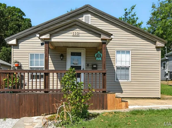 110 S Grand Ave, De Soto, MO 63020