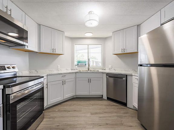 4th image of 1806 Valencia Dr #113