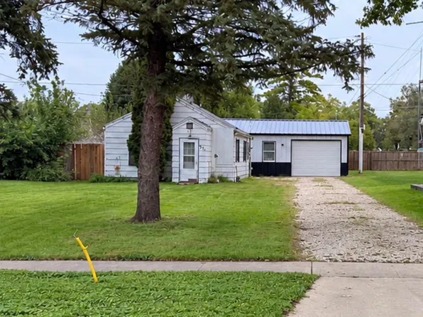 321 2nd St, West Des Moines, IA 50265