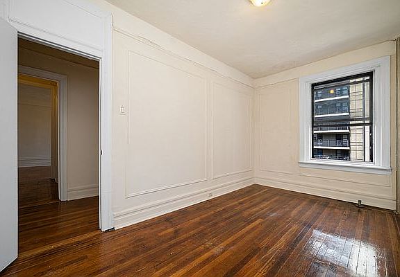4th image of 612 W 178th St APT 57