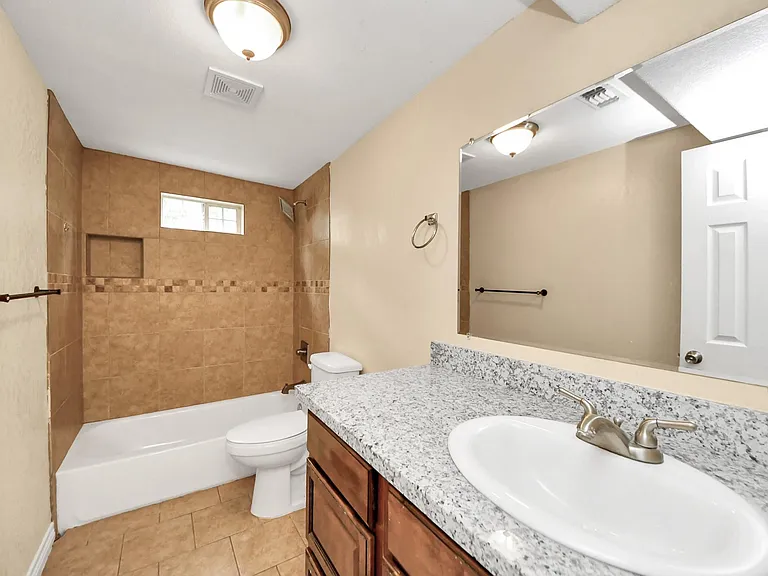 706 Harris Ave #3 — Photo 14