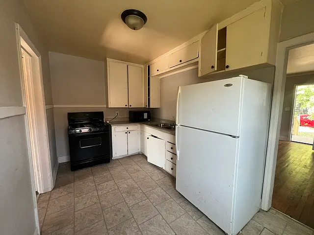 1411 N winston — Photo 2