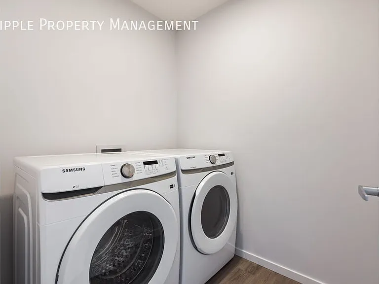 1055 Southwinds Grn SW — Photo 13