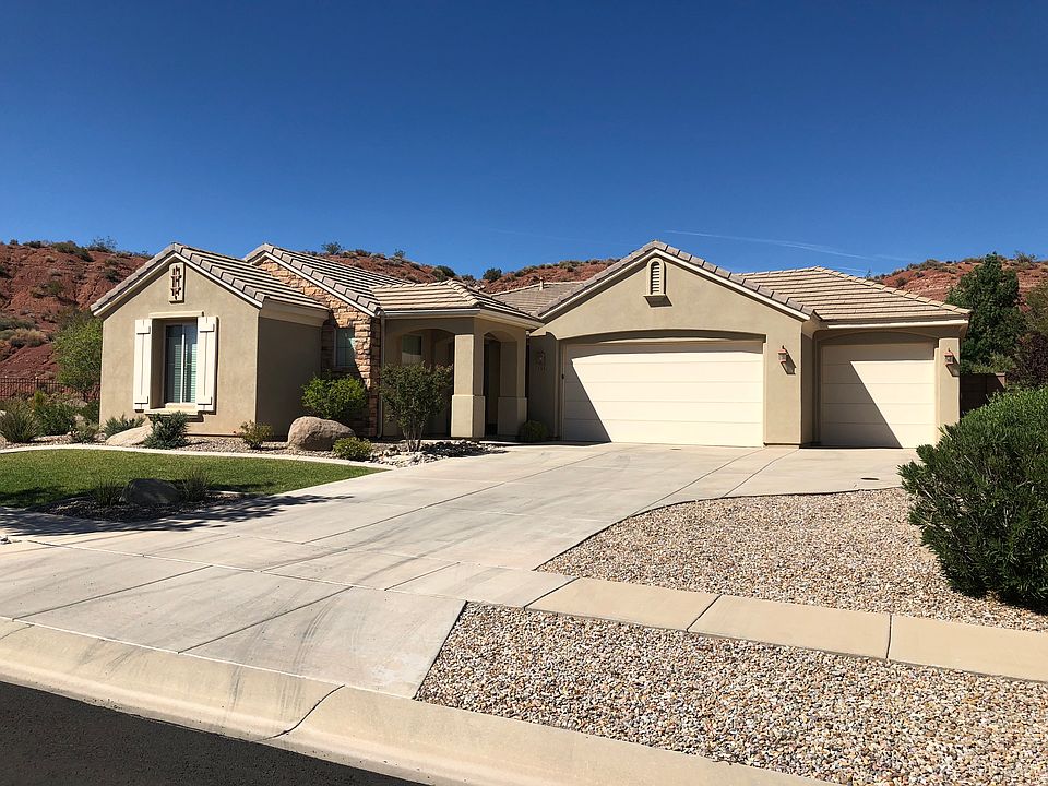 Beautiful Coral Canyon Home