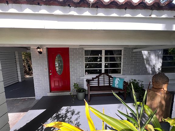 2nd image of 233 NW 24th Street