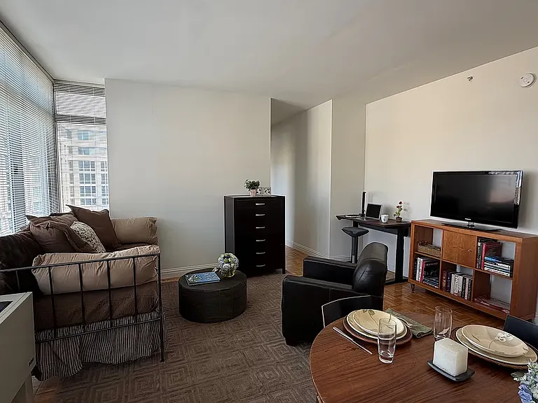 1500 Lexington Ave #17Q — Photo 3