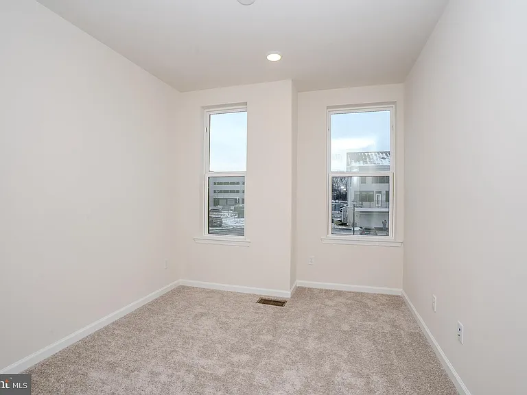 507 Reading Ct — Photo 22