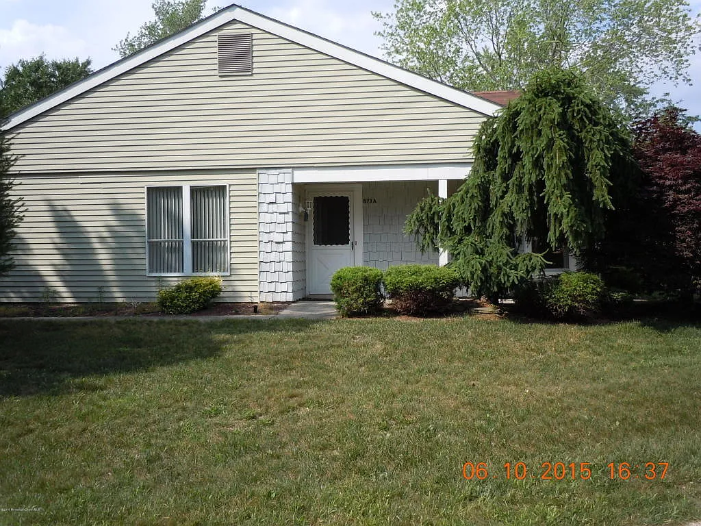 873A Liverpool Cir photo 1