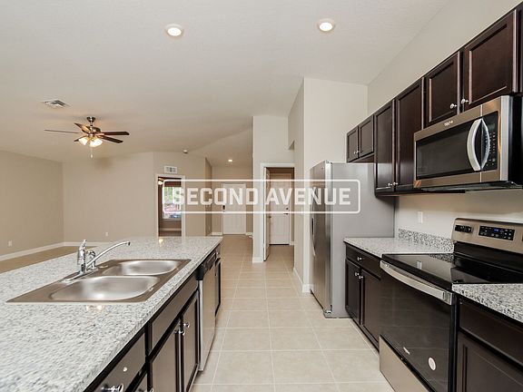 3rd image of 550 Waterside Rd SE