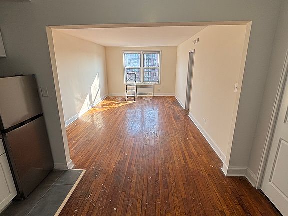 5th image of 8746 Chelsea St APT 3F
