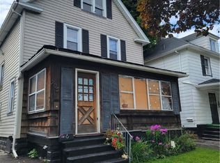 205 Roycroft Dr, Rochester, NY 14621