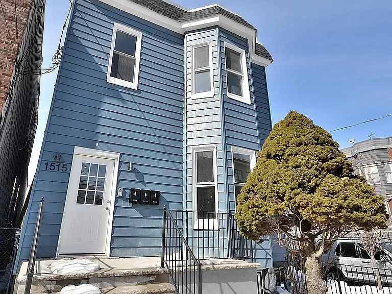 1515 Kerrigan Ave #2 — Photo 1