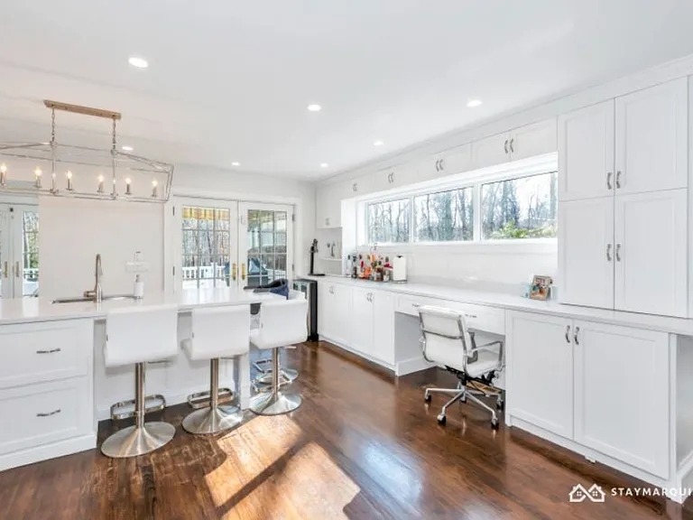 29 Georgica Woods Ln — Photo 10