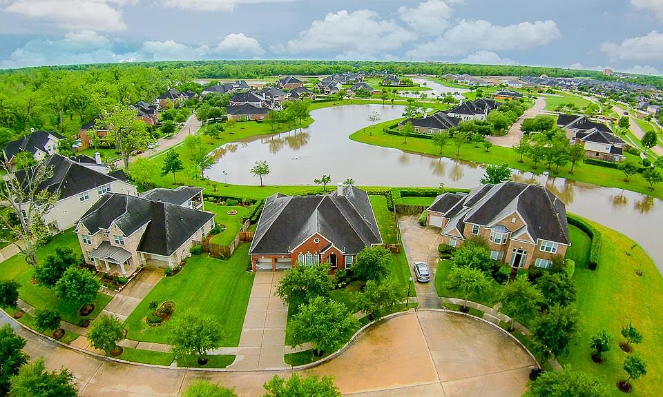 1st image of 2615 Little Lake Ct