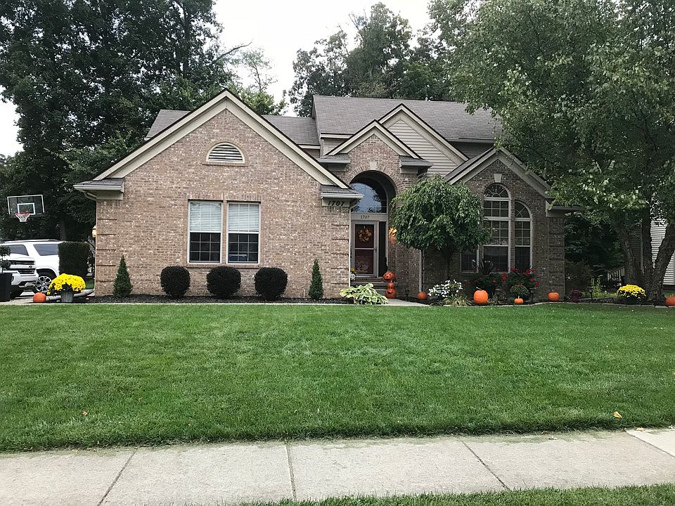 2nd image of 1707 Wooded Valley Ln