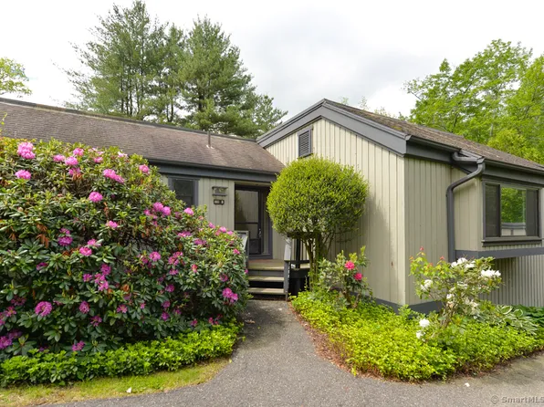 881 Heritage Village #B, Southbury, CT 06488