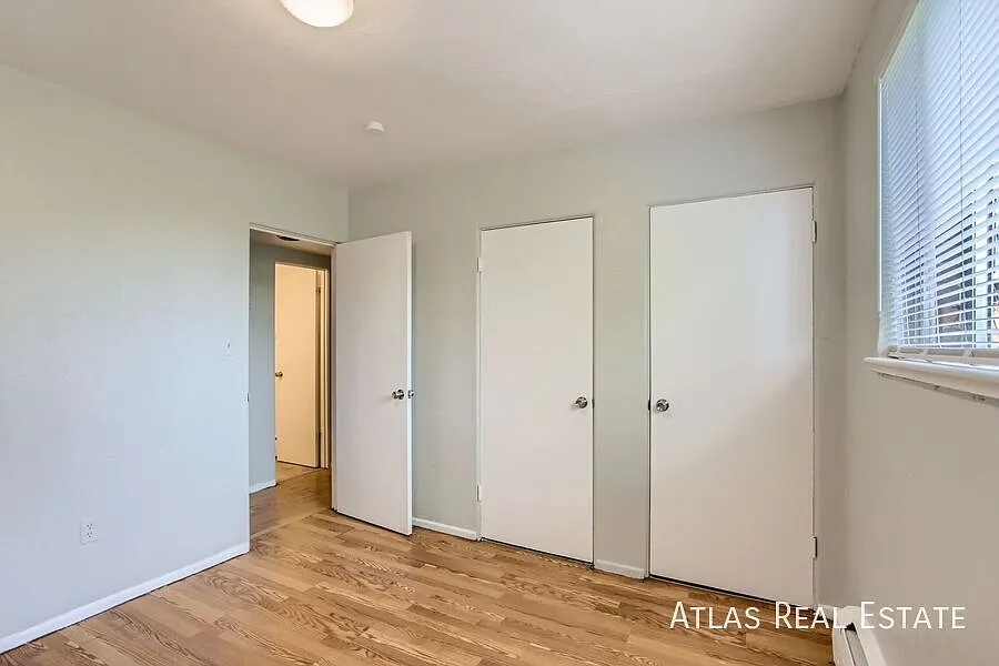 One Month Free Convenient 1-Bedroom Apartment In The Heart Of Harvey Park! — Photo 4
