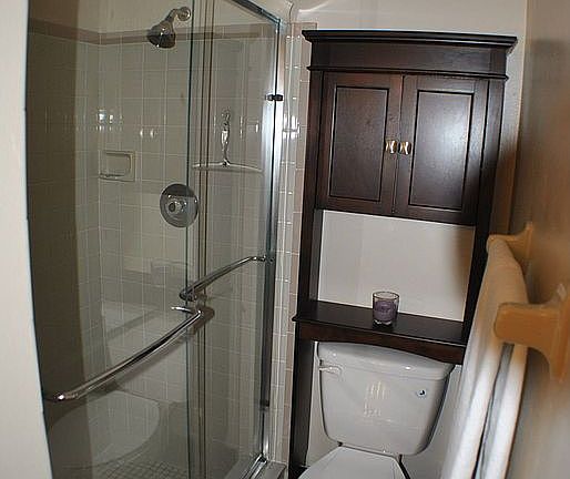3rd image of 1758 Castle Dr