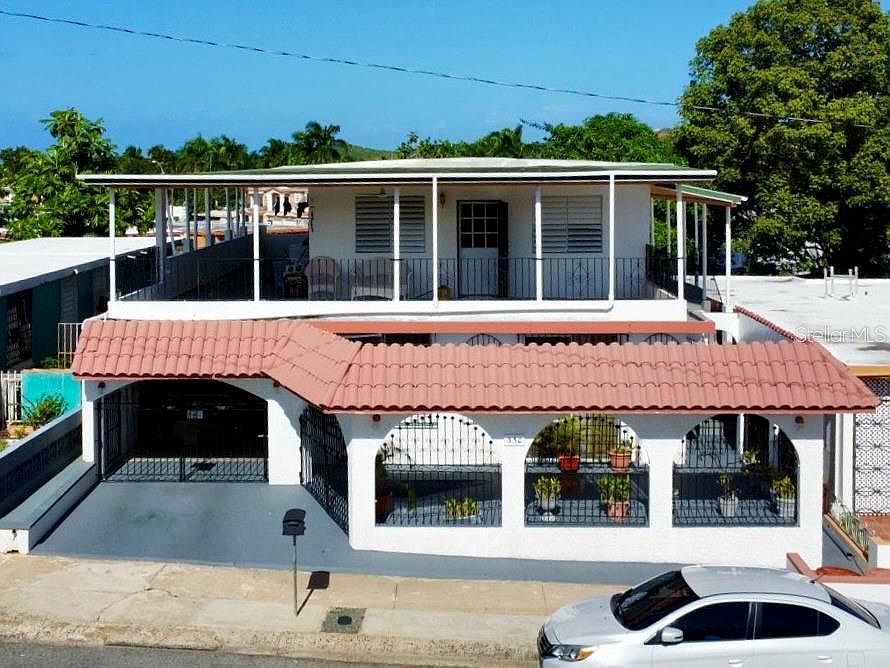 1st image of Fajardo Gardens CALLE SAUCE CASA Q18 #3
