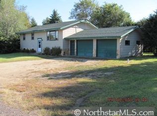 33491 Rochester St NE, Cambridge, MN 55008