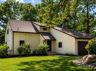 6 Acacia Ct, Coventry, RI 02816