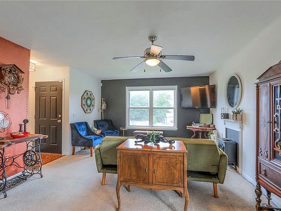 4th image of 3705 Woodland Ave