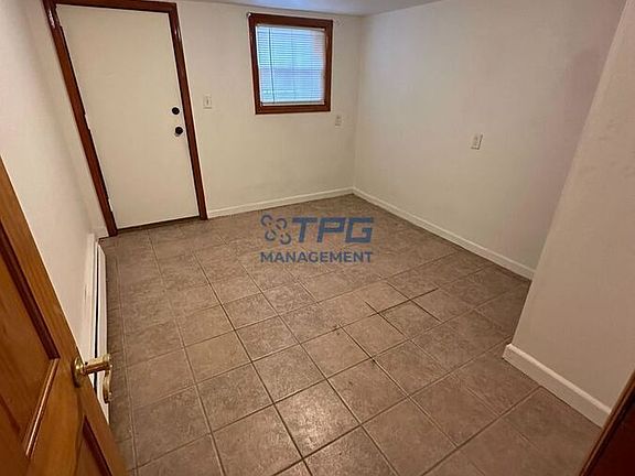 5th image of 235 Arlington Ave Floor 1