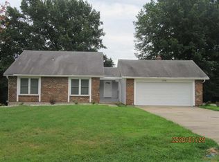 1735 Hedge Apple Dr, Sedalia, MO 65301