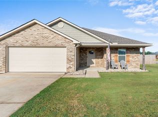 16399 Cherokee Bend Pkwy, Moundville, AL 35474
