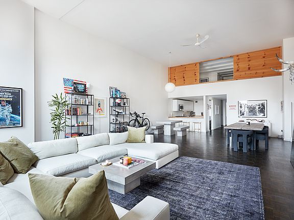 3rd image of 354 Broome St APT 4A