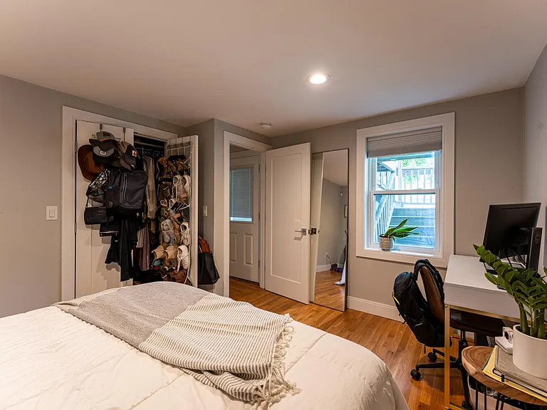 42 Saint Martin St #1 — Photo 7