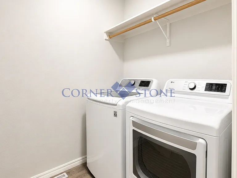 3815 E Greensprings Ct — Photo 18