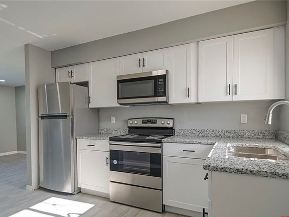 3rd image of 1125 Harry Ave S