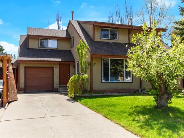 403 N Cannington Close SW, Calgary, AB T2W 3E9