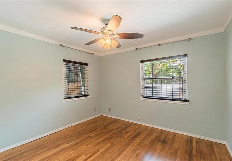 415 NE 8th Ave — Photo 10
