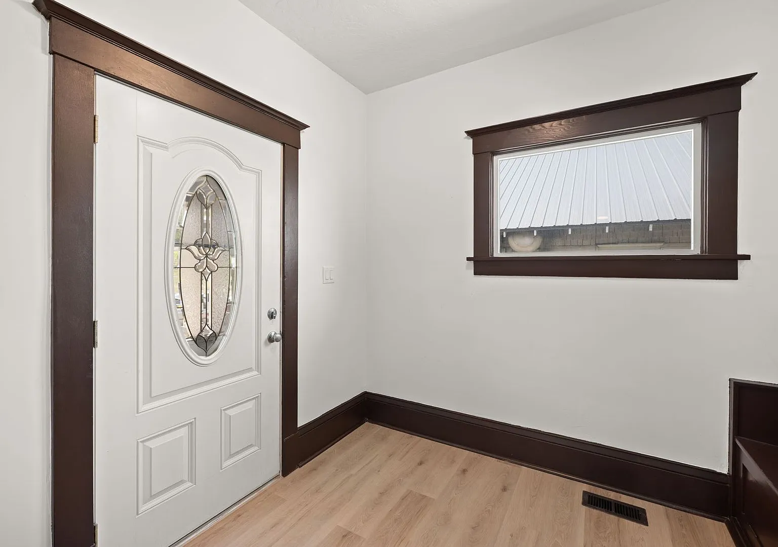 2624 W Eighth Ave — Photo 4