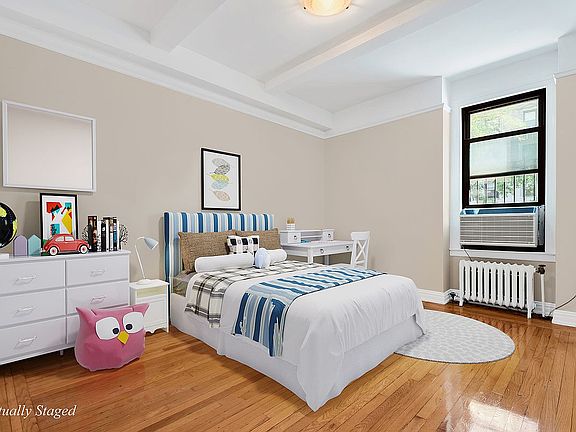 5th image of 310 W 106th St #1B