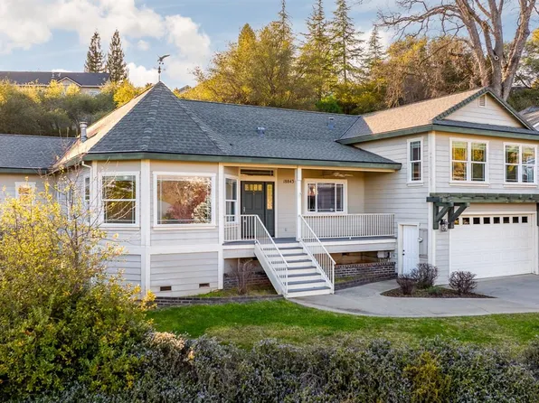 18843 Lodestone Ct, Penn Valley, CA 95946