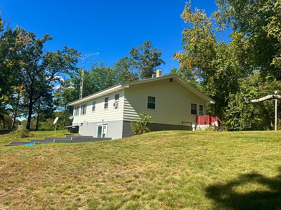 5th image of 1700 Cauchy Rd