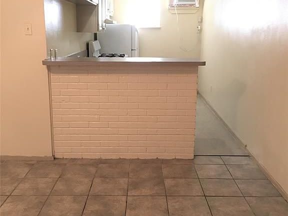4th image of 1849 Richmond Ave #51