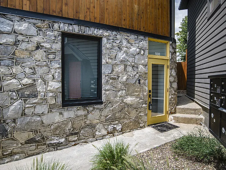 503 N Cameron St — Photo 3