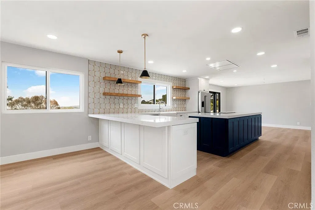 4 bed, 1708 sqft, $12,000 — Photo 4