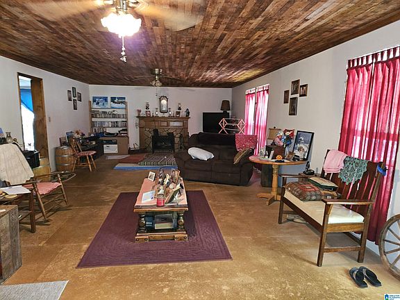 4th image of 505 Ray Ln