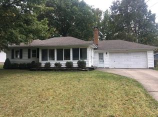 5645 Yorktown Ln, Youngstown, OH